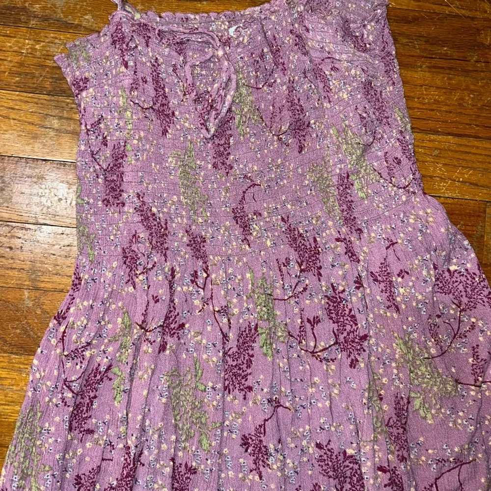 Kimchi Blue smocked Lavender Floral womens midi Dress Urban Outfitters - Picture 2 of 6